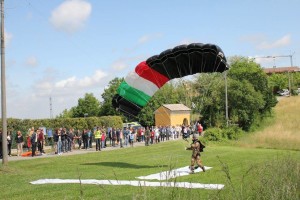 Paracadutisti a Guardasone (PR) P-gphoto
